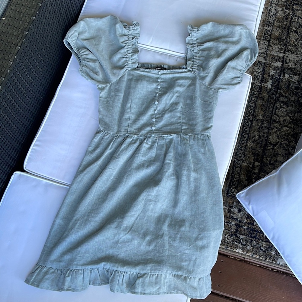 Light blue wash puffy sleeve dress